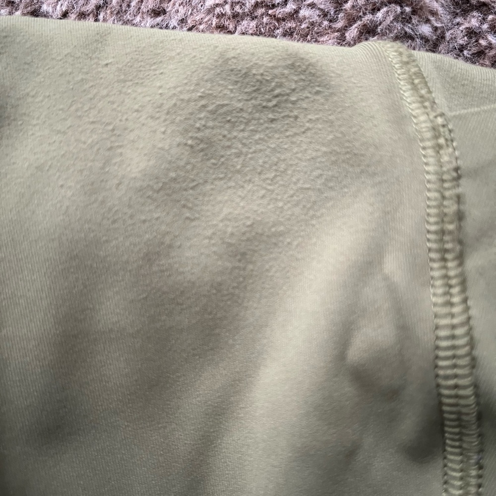 LULULEMON CAPRIS - Picture 3 of 3